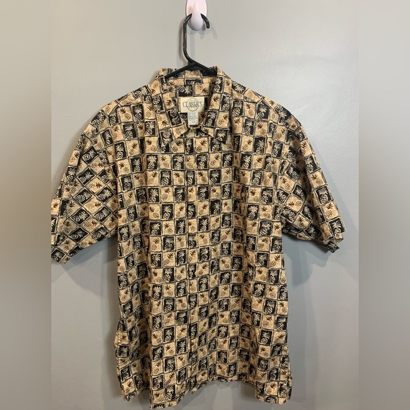 Classics Black and Tan Casual Button Down Shirt with Pineapple Pattern - Picture 1 of 3